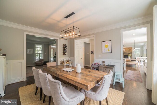 Foto del edificio - 3746 Spring Meadow Dr