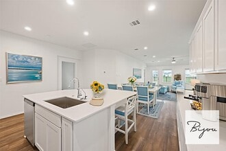 Building Photo - 6011 Bella Breeze Dr