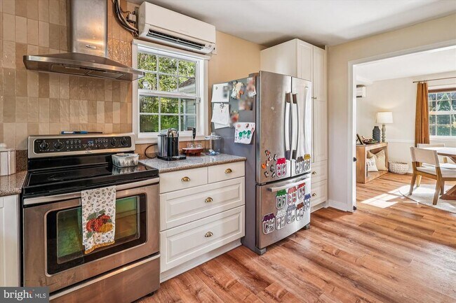 Foto del edificio - 832 Clifton Ave