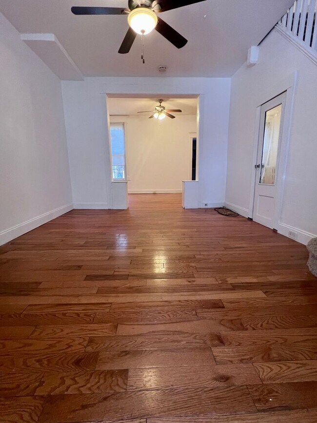 Foto del edificio - Gorgeous 3-Bedroom Townhome in Allegheny West! Available NOW!