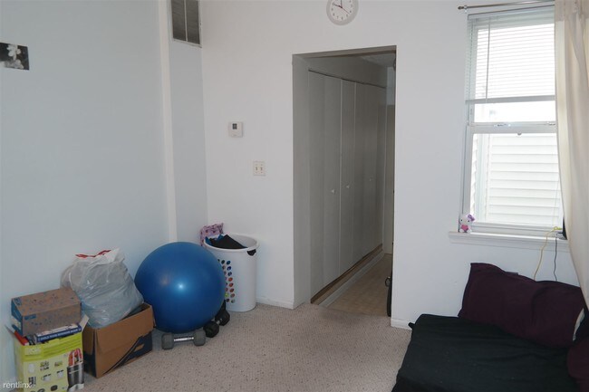 Building Photo - 1 br, 1 bath  - 1923 Gough St # 1