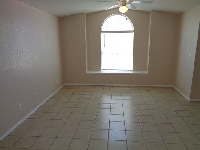 Foto del edificio - Adorable Single Level Eastside Home With E...