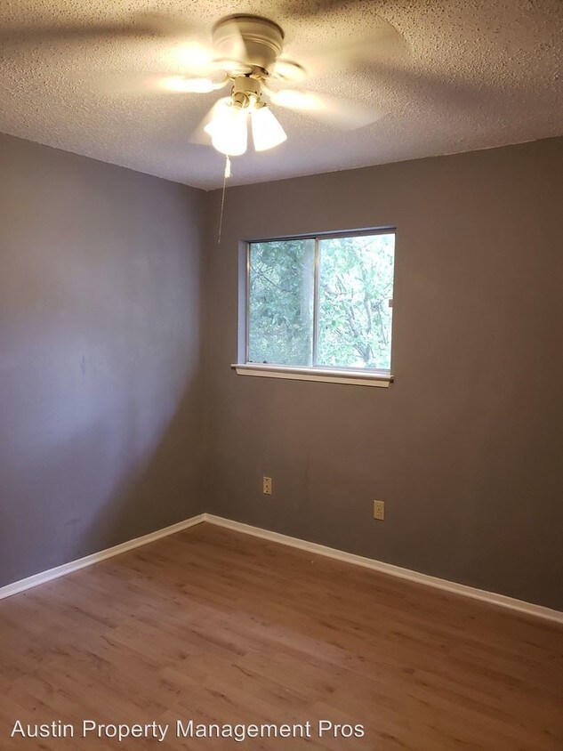 Building Photo - 4603 E Stassney Ln