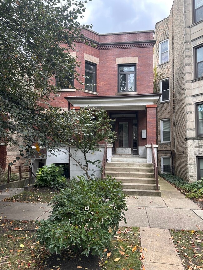 Building Photo - 2217 W Giddings St