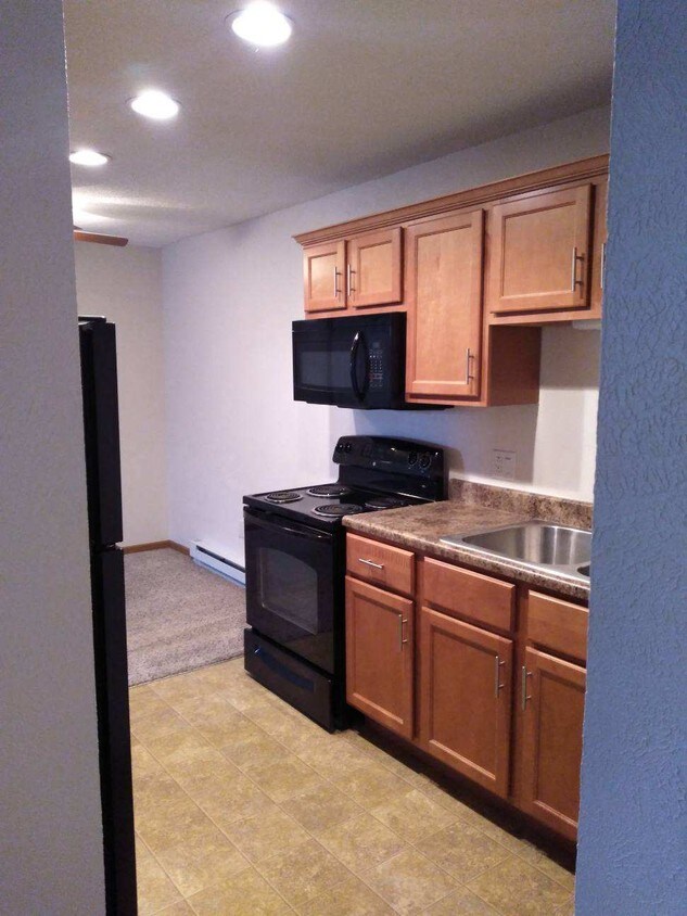 Primary Photo - 2061 W Alexis Rd