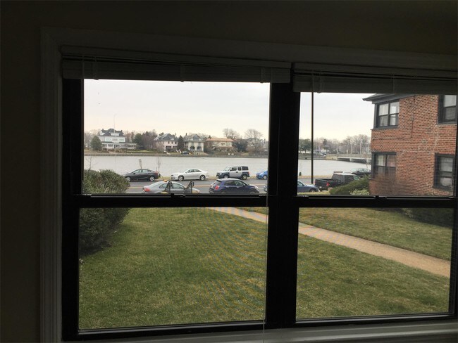 Foto del edificio - 426 Deal Lake Dr