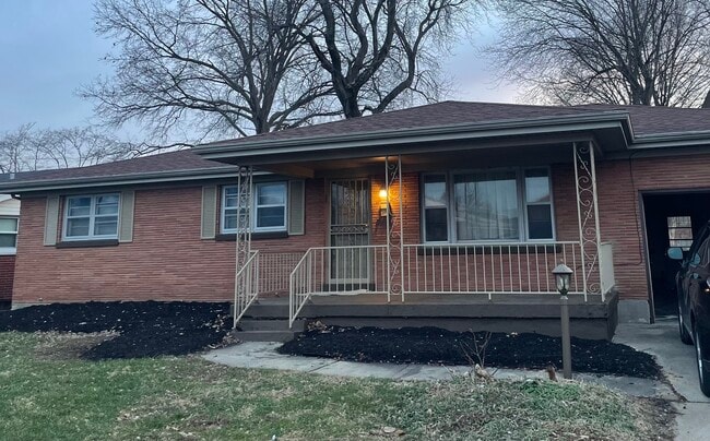 Building Photo - 2606 Crums Ln