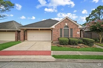 Building Photo - 403 Pine Creek Dr