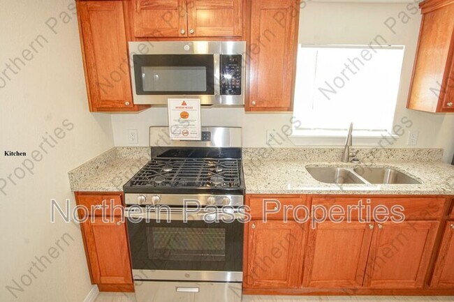 Foto del edificio - 7320 Dale Rd