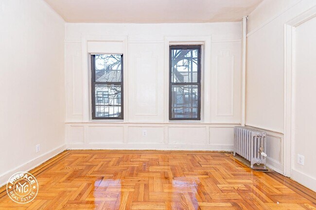 Building Photo - 1539 Park Pl