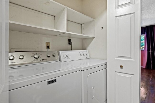 washer/dryer - 6396 27th St N