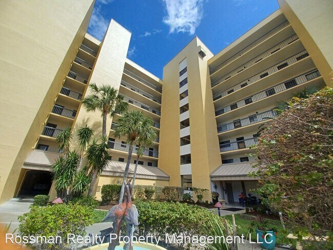 Building Photo - 1 br, 2 bath House - 400 Lenell Road #607