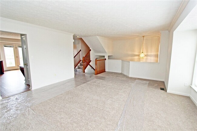 Building Photo - 8705 Lost Valley Dr