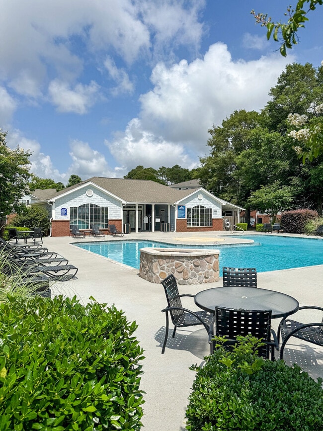 Building Photo - The Grove Apartments