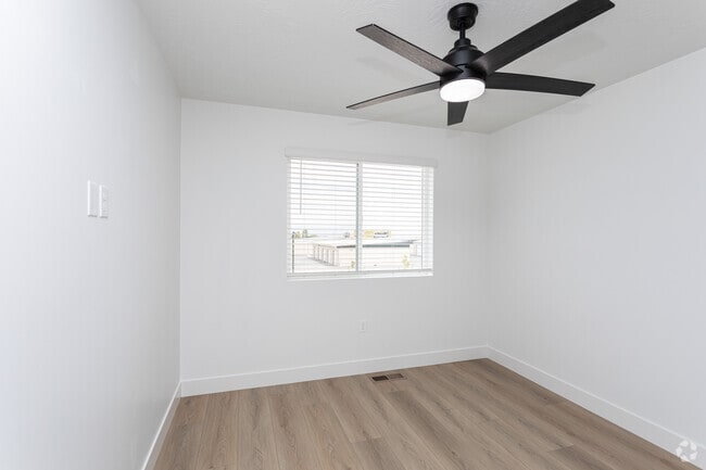 3BR, 2.5BA - 1,395SF - Third Bedroom - Falcon Ridge