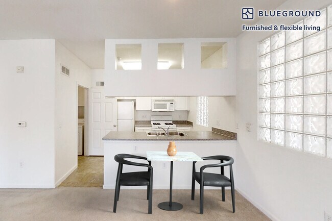 Building Photo - 3200 Rubino Dr