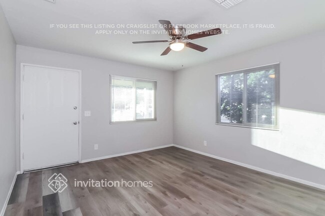 Building Photo - 811 E Alice Ave