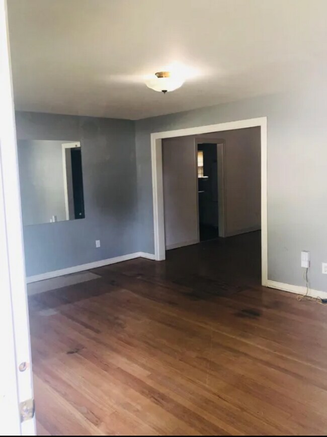 Foto del edificio - Charming 3-Bedroom Home in Quiet NW OKC Ne...