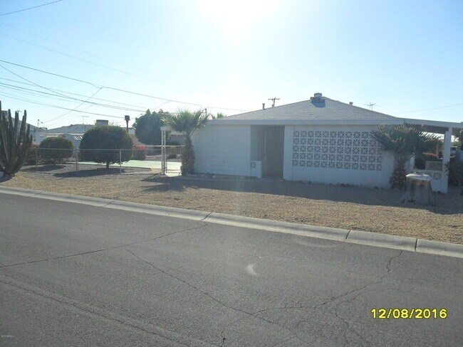 Foto del edificio - 11363 N 113th Ave