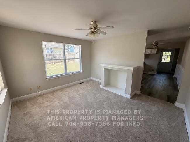 Foto del edificio - 421 Grace Ave NW