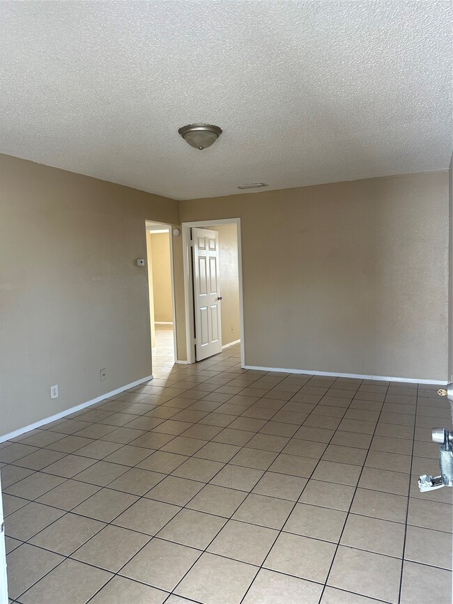 Building Photo - 2716 Avenue Q