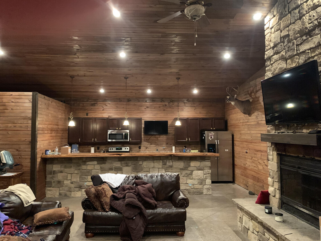 Foto principal - 3700 Centreville Ave