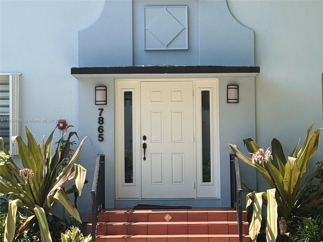 Primary Photo - 7865 SW 57th Ave