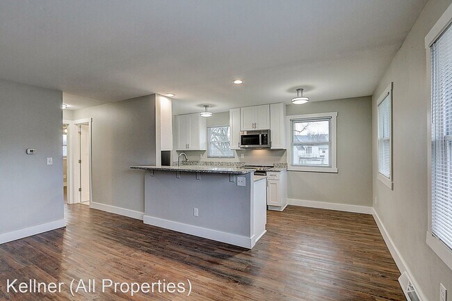 Foto del edificio - 1620-1624 S 90th St