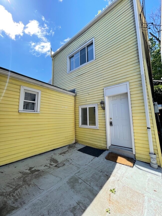 Photo - 2516 Josephine St Townhome