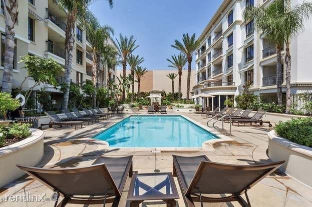 Building Photo - 2 br, 2.5 bath Condo - The Excelsior at th...