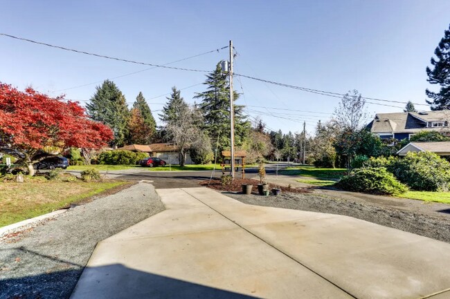 Foto del edificio - 1405 106th Ave NE