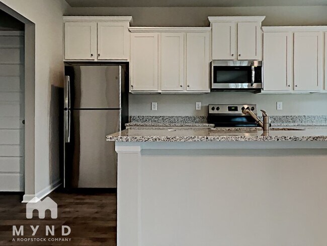 Building Photo - 751 Jackson Ct