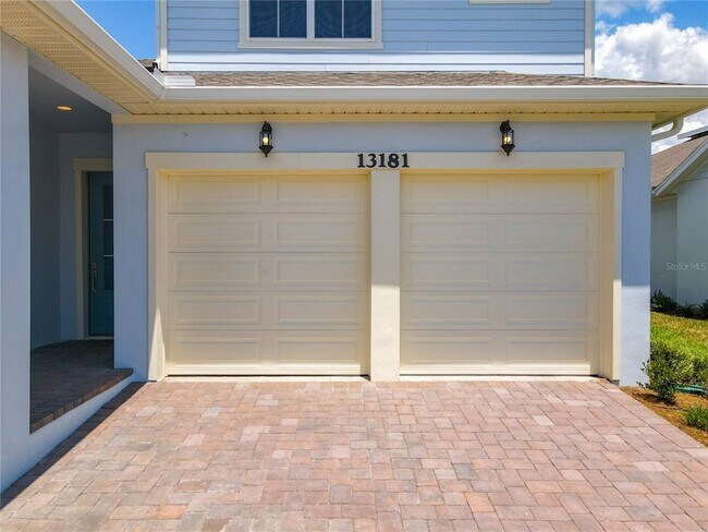 Foto del edificio - 13181 McMillan Dr