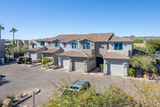 Foto del edificio - Hillmar Townhomes