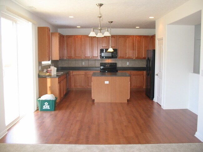 Building Photo - Fishers 4BDRM, 2.5BA home near Hamilton Town Center!