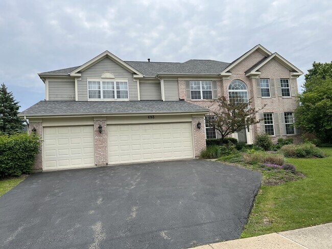 Foto del edificio - 693 Providence Ln