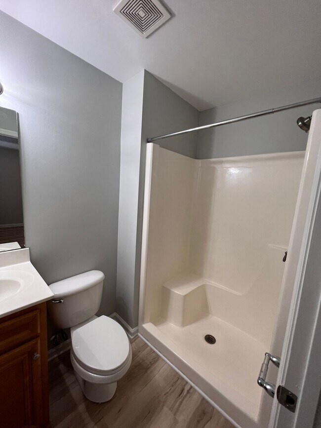 Foto del edificio - Pet Friendly Beautifully Updated 2BD/2.5BA Townhome