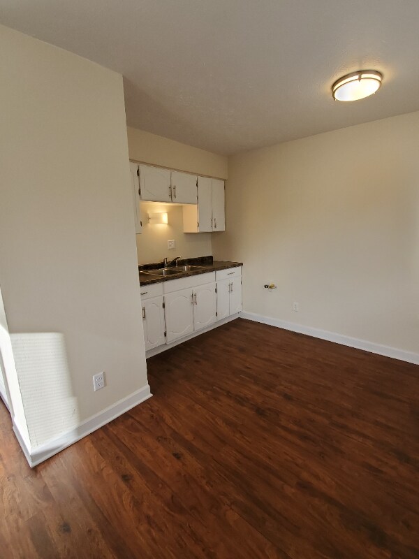 Building Photo - 2854 Joyce Ave