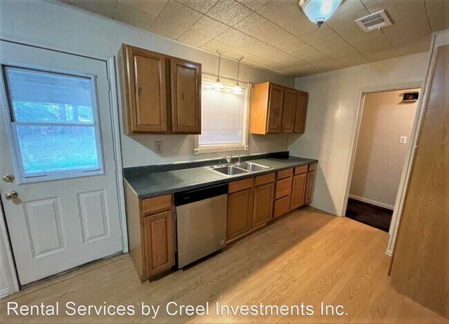Building Photo - 3 br, 1.5 bath House - 5030 Stardust Drive
