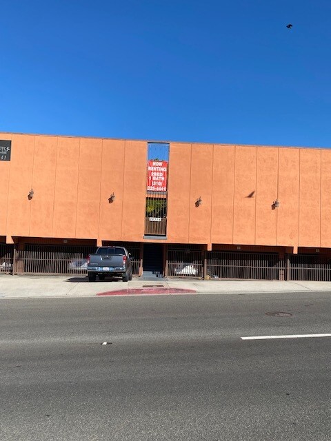 Primary Photo - 26354 Western Ave