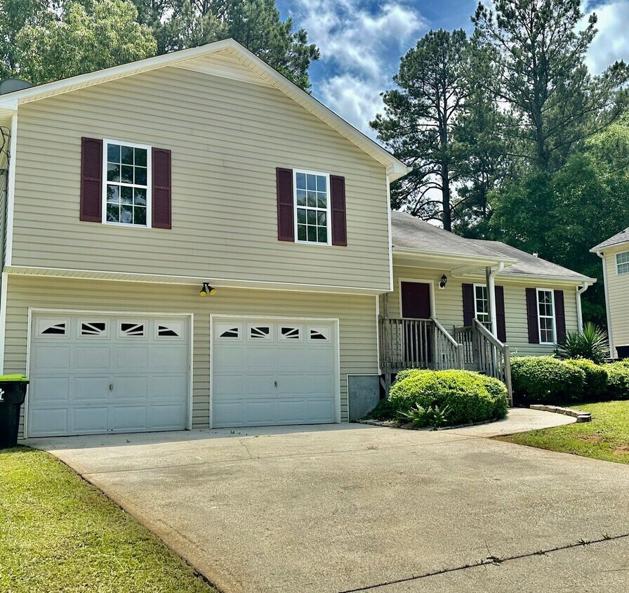 Foto principal - Villa Rica Rental- Open House 7/19 from 2-3pm