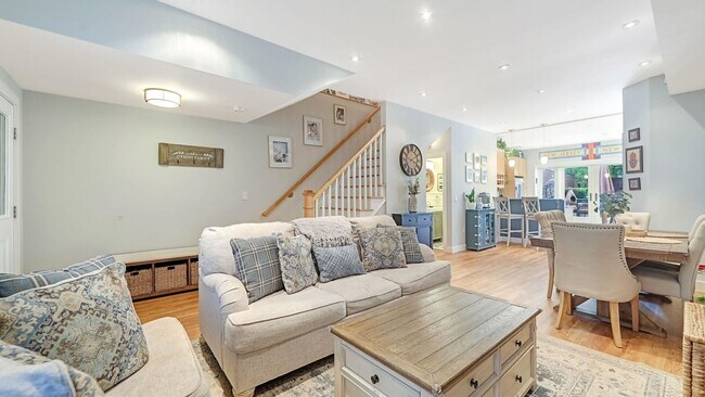 Foto del edificio - 828 Willow Ave