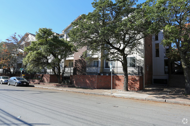 Building Photo - Centennial Condominiums