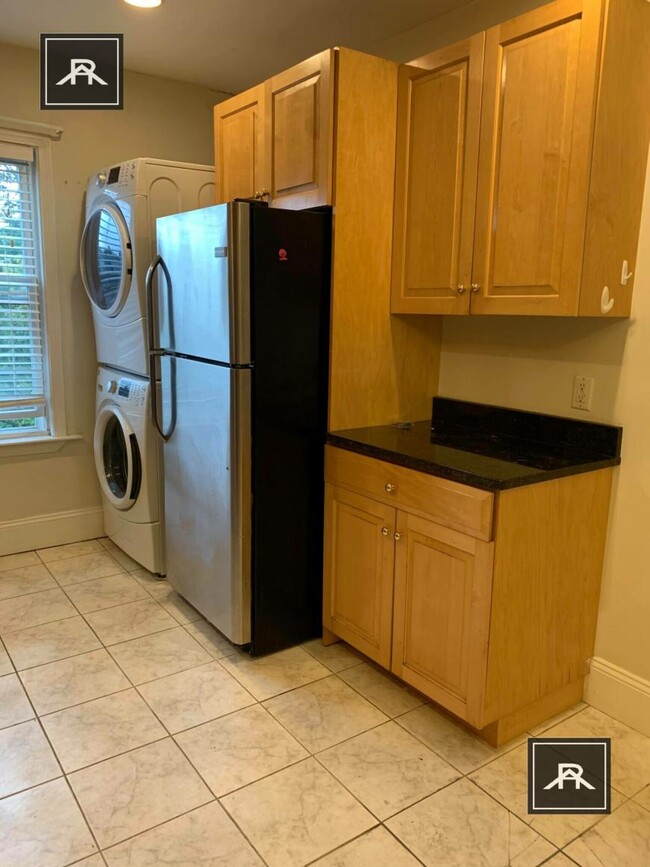 Foto del edificio - 3 bedroom in Brookline MA 02446