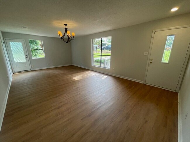 Foto del edificio - 3849 Ivy Ct