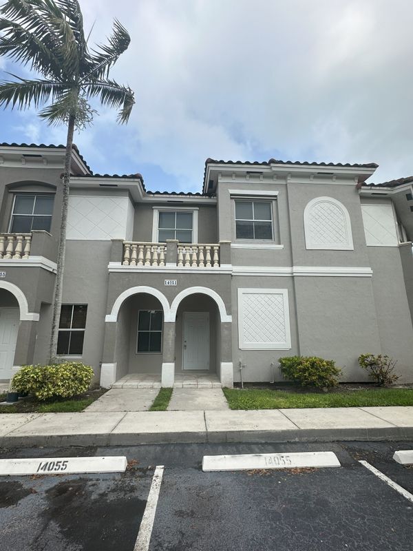 Primary Photo - 14051 SW 49th St