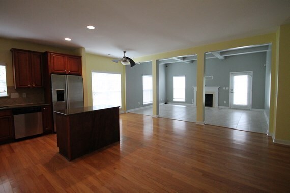 Building Photo - Exclusively Offered by Muse Realty, LLC
