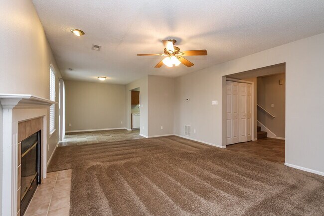 Foto del edificio - 209 Bent Stream Ln