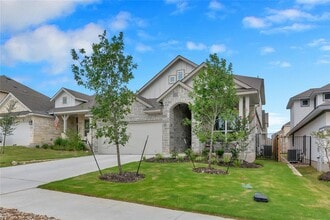 Building Photo - 563 Saturnia Dr