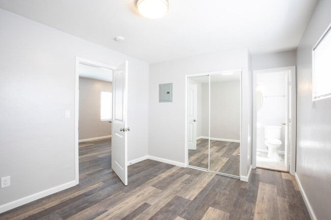 Foto del edificio - 3853 Cherokee Ave